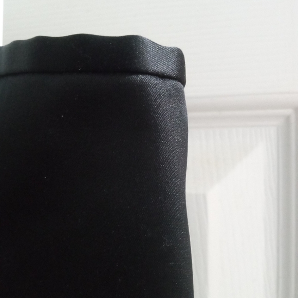 WHBM Size 14 Black pencil skirt. Perfect wardrobe staple. EUC - Picture 5 of 5